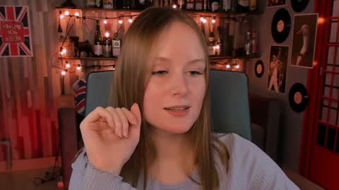 Snapshot of vivienleeigh chatting on December 24, 2024, 7:44 pm Vivien online show from December 24, 2024, 7:44 pm