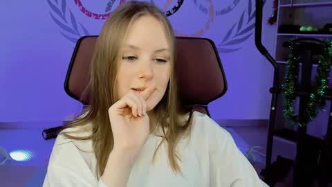 Snapshot of vivienleeigh chatting on December 31, 2024, 8:15 am Vivien online show from December 31, 2024, 8:15 am