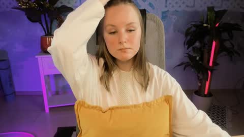 Snapshot of vivienleeigh chatting on January 8, 2025, 1:20 pm Vivien online show from January 8, 2025, 1:20 pm