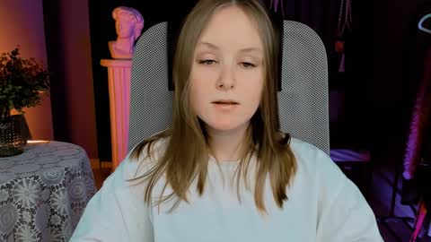 Snapshot of vivienleeigh chatting on January 10, 2025, 4:20 pm Vivien online show from January 10, 2025, 4:20 pm