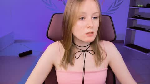 Snapshot of vivienleeigh chatting on January 18, 2025, 9:02 am Vivien online show from January 18, 2025, 9:02 am