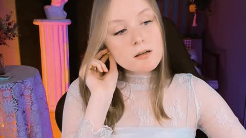 Snapshot of vivienleeigh chatting on February 5, 2025, 1:33 pm Vivien online show from February 5, 2025, 1:33 pm