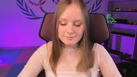 Snapshot of vivienleeigh chatting on February 6, 2025, 4:36 pm Vivien online show from February 6, 2025, 4:36 pm