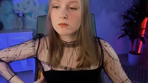 Snapshot of vivienleeigh chatting on February 11, 2025, 1:09 pm Vivien online show from February 11, 2025, 1:09 pm