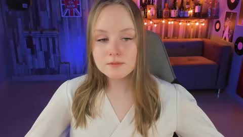 Snapshot of vivienleeigh chatting on February 28, 2025, 8:39 pm Vivien online show from February 28, 2025, 8:39 pm