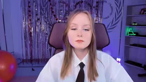 Snapshot of vivienleeigh chatting on March 9, 2025, 3:16 pm Vivien online show from March 9, 2025, 3:16 pm