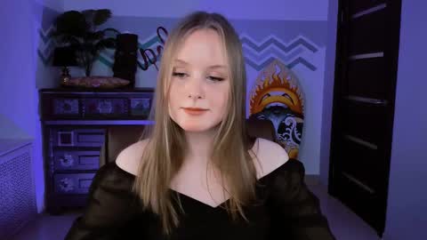 Snapshot of vivienleeigh chatting on March 12, 2025, 4:13 pm Vivien online show from March 12, 2025, 4:13 pm