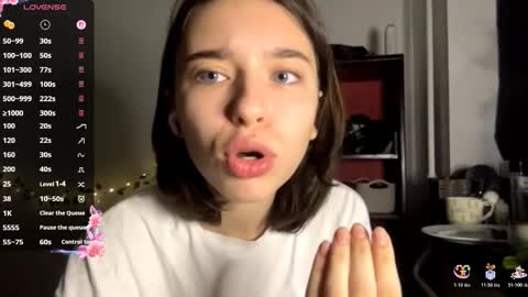 Vivi online show from December 14, 2025, 3:12 am