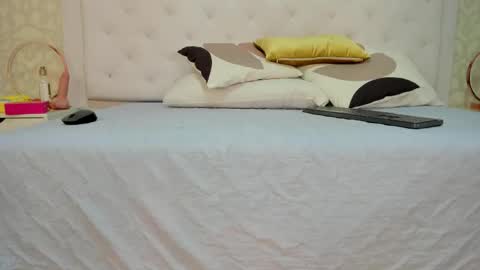 Snapshot of vivifit_08 chatting on April 19, 2026, 7:05 pm vivifit 08 online show from April 19, 2026, 7:05 pm