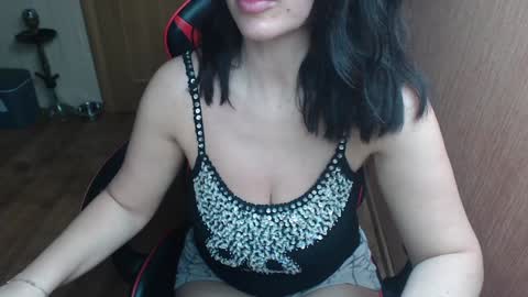 Eva online show from December 15, 2024, 11:31 pm