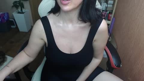 Eva online show from May 19, 2026, 11:33 pm