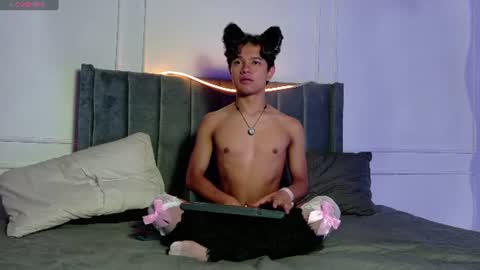 vix_hot online show from June 19, 2026, 12:20 pm