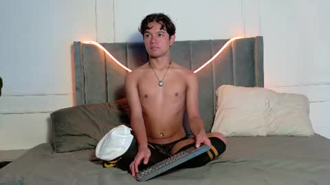 vix_hot online show from June 22, 2026, 12:24 pm