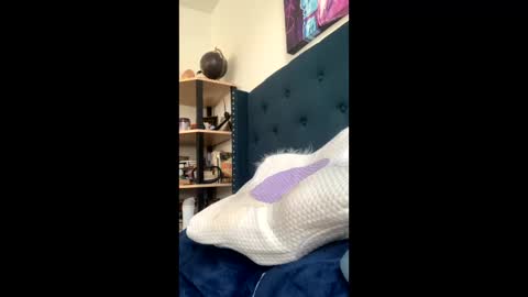 Snapshot of vixenblade chatting on December 18, 2025, 12:17 am vixenblade online show from December 18, 2025, 12:17 am