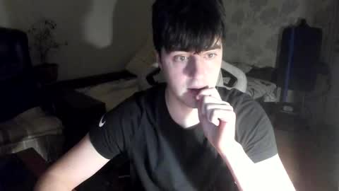 Snapshot of vlad1605 chatting on December 22, 2025, 12:51 am Martin online show from December 22, 2025, 12:51 am