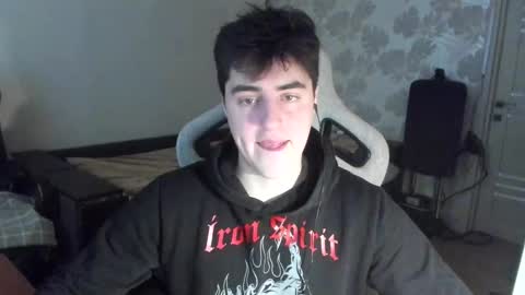 Snapshot of vlad1605 chatting on January 19, 2026, 12:20 pm Martin online show from January 19, 2026, 12:20 pm