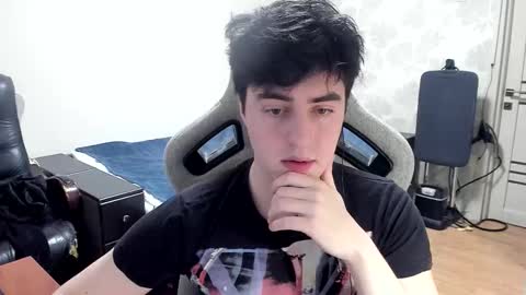 Snapshot of vlad1605 chatting on February 10, 2026, 1:15 pm Martin online show from February 10, 2026, 1:15 pm