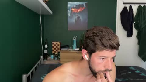 vladi95noughtyboyy online show from August 7, 2026, 9:44 am