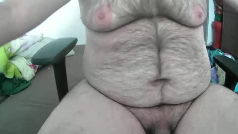 vladmm3 online show from April 17, 2026, 9:34 am