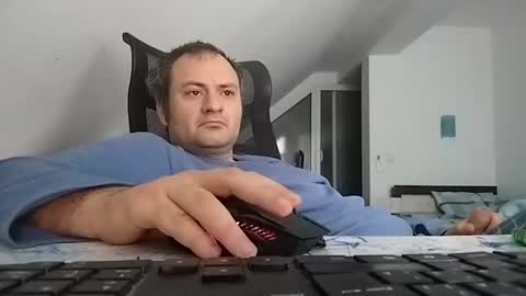 Snapshot of vladuhuh chatting on February 4, 2025, 7:07 am vladuhuh online show from February 4, 2025, 7:07 am