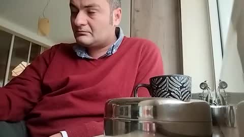 Snapshot of vladuhuh chatting on February 16, 2025, 12:21 pm vladuhuh online show from February 16, 2025, 12:21 pm