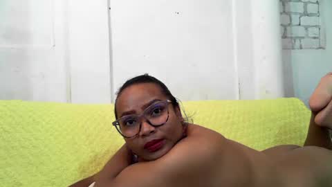 Snapshot of voagelle chatting on December 20, 2024, 6:13 pm voagelle online show from December 20, 2024, 6:13 pm
