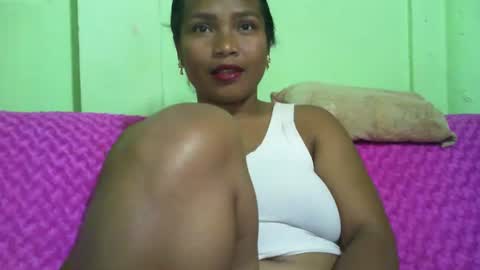 Snapshot of voagelle chatting on September 28, 2025, 5:51 pm voagelle online show from September 28, 2025, 5:51 pm