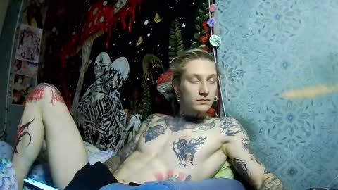 Elf online show from November 5, 2025, 6:30 pm