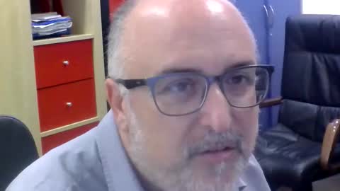 Snapshot of volpi72 chatting on October 29, 2025, 5:58 pm volpi72 online show from October 29, 2025, 5:58 pm