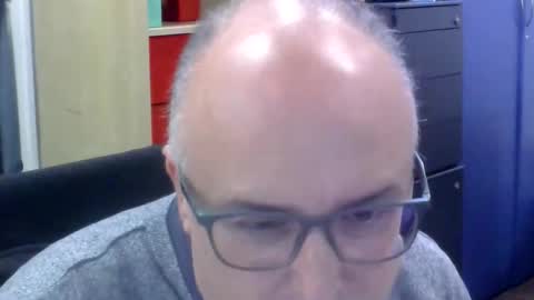 Snapshot of volpi72 chatting on November 24, 2025, 6:18 pm volpi72 online show from November 24, 2025, 6:18 pm