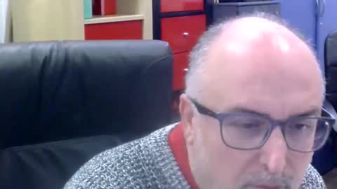 Snapshot of volpi72 chatting on December 4, 2025, 7:11 pm volpi72 online show from December 4, 2025, 7:11 pm