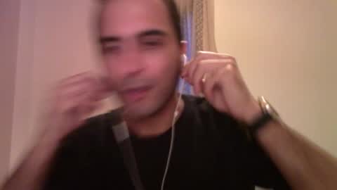 Snapshot of volve5 chatting on January 19, 2026, 3:27 pm volve5 online show from January 19, 2026, 3:27 pm