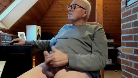 Snapshot of vonrex1 chatting on December 7, 2024, 2:24 pm heinz online show from December 7, 2024, 2:24 pm