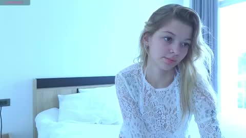 Aliceinst magic crystalll online show from February 2, 2026, 3:05 am