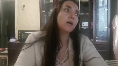 Snapshot of voulezvous_angel chatting on October 21, 2025, 10:27 am voulezvous_angel online show from October 21, 2025, 10:27 am