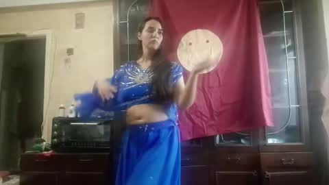 Snapshot of voulezvous_angel chatting on October 31, 2025, 9:54 am voulezvous_angel online show from October 31, 2025, 9:54 am