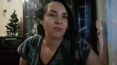 Snapshot of voulezvous_angel chatting on December 15, 2025, 5:44 am voulezvous_angel online show from December 15, 2025, 5:44 am