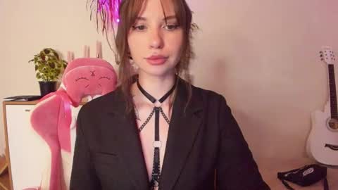 voyliza online show from October 3, 2025, 1:52 pm