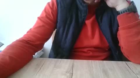 Snapshot of vreausatefuck chatting on March 12, 2026, 1:39 pm vreausatefuck online show from March 12, 2026, 1:39 pm