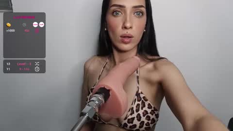 vsantini_ online show from September 21, 2025, 2:57 am