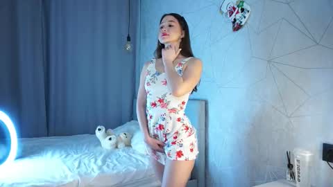 Snapshot of vvilly_wonka chatting on January 12, 2026, 1:55 am Ethal - thank you for thumb up online show from January 12, 2026, 1:55 am