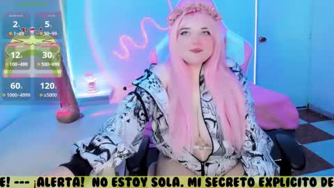 Snapshot of waifumochi_chan chatting on December 5, 2025, 2:42 am online show from December 5, 2025, 2:42 am