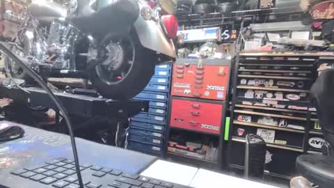 wakesblowinclouds online show from November 23, 2025, 5:18 am