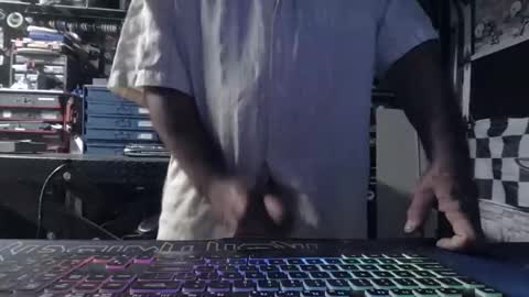 wakesblowinclouds online show from March 27, 2026, 6:08 am