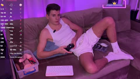 Snapshot of walt_enjoy chatting on February 18, 2025, 10:36 pm Walt Enjoy online show from February 18, 2025, 10:36 pm