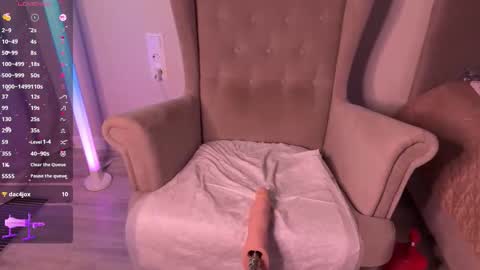 Snapshot of walt_enjoy chatting on October 22, 2025, 5:45 pm Walt Enjoy online show from October 22, 2025, 5:45 pm