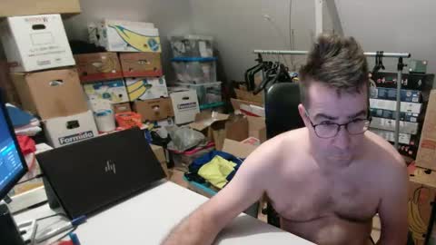 Snapshot of wammes85 chatting on December 23, 2024, 1:29 am wammes online show from December 23, 2024, 1:29 am