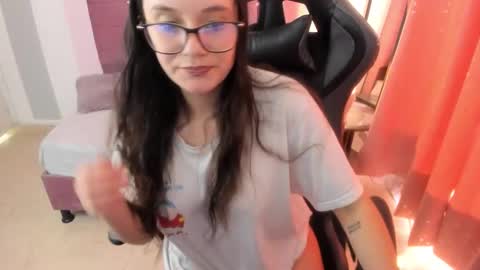 Snapshot of wanda_sg chatting on January 5, 2026, 6:00 pm Alexandra online show from January 5, 2026, 6:00 pm