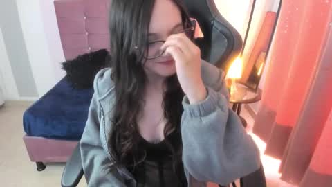 Snapshot of wanda_sg chatting on February 9, 2026, 3:05 pm Alexandra online show from February 9, 2026, 3:05 pm