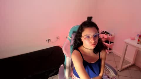 Snapshot of wandadoll chatting on February 10, 2025, 11:45 pm Wanda online show from February 10, 2025, 11:45 pm